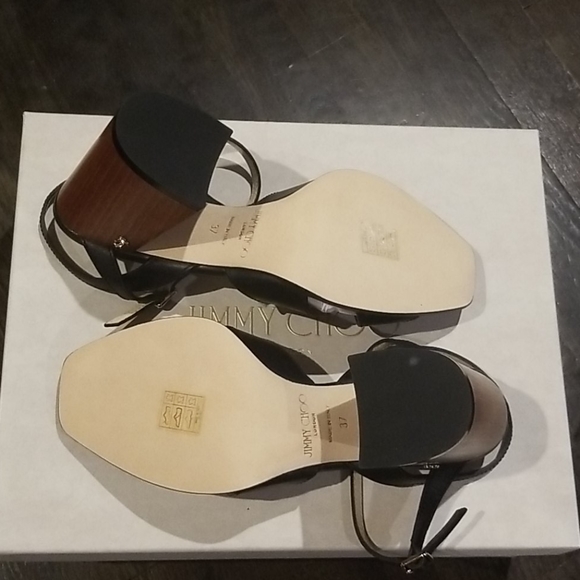 Shoes - Picture 4 of 4